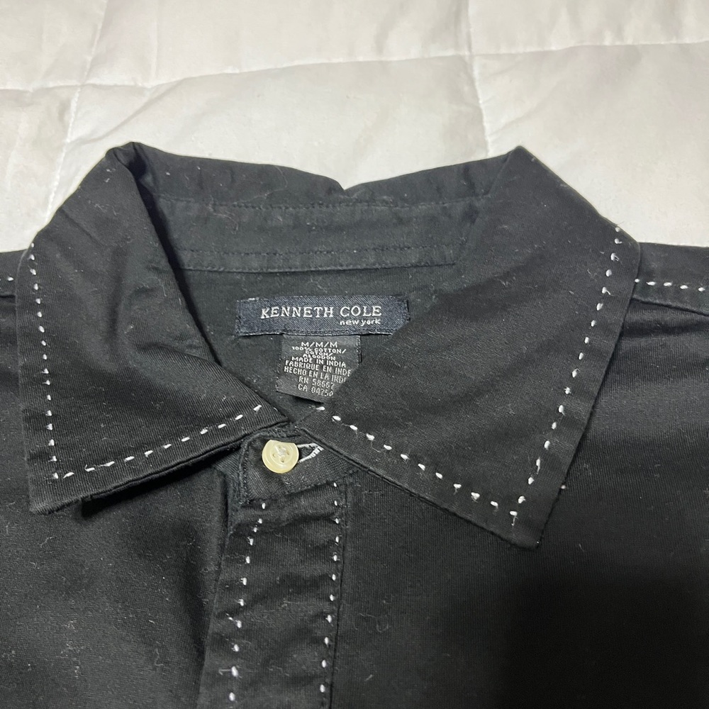 Kenneth Cole New York Men’s medium black long sleeve shirt.